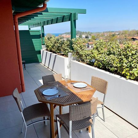 Superbe Appartement, Grande Terrasse Vue Mer Et Montagne Saint-Jean-de-Luz Exterior photo